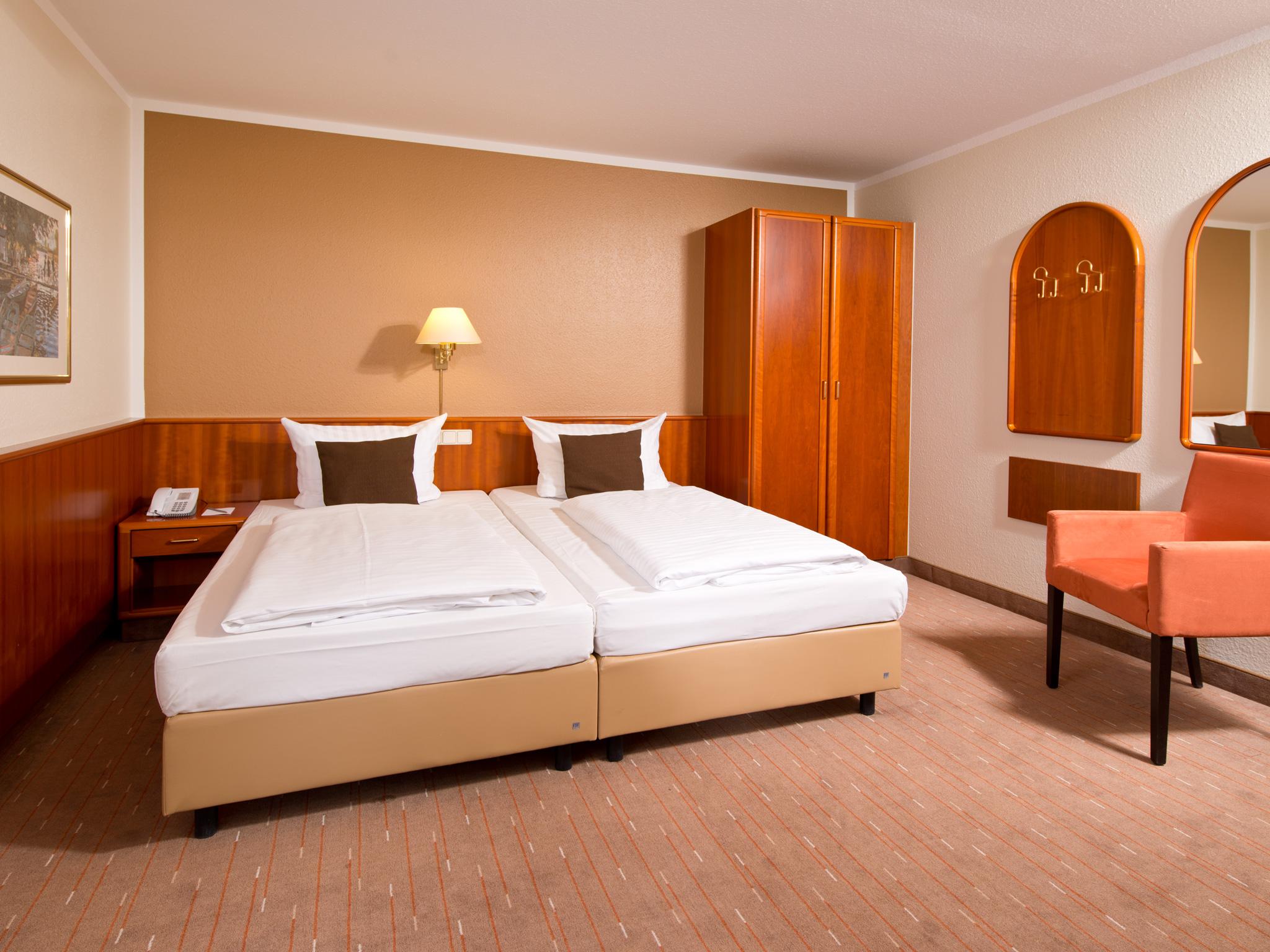 Achat Hotel Schwarzheide Lausitz Bagian luar foto
