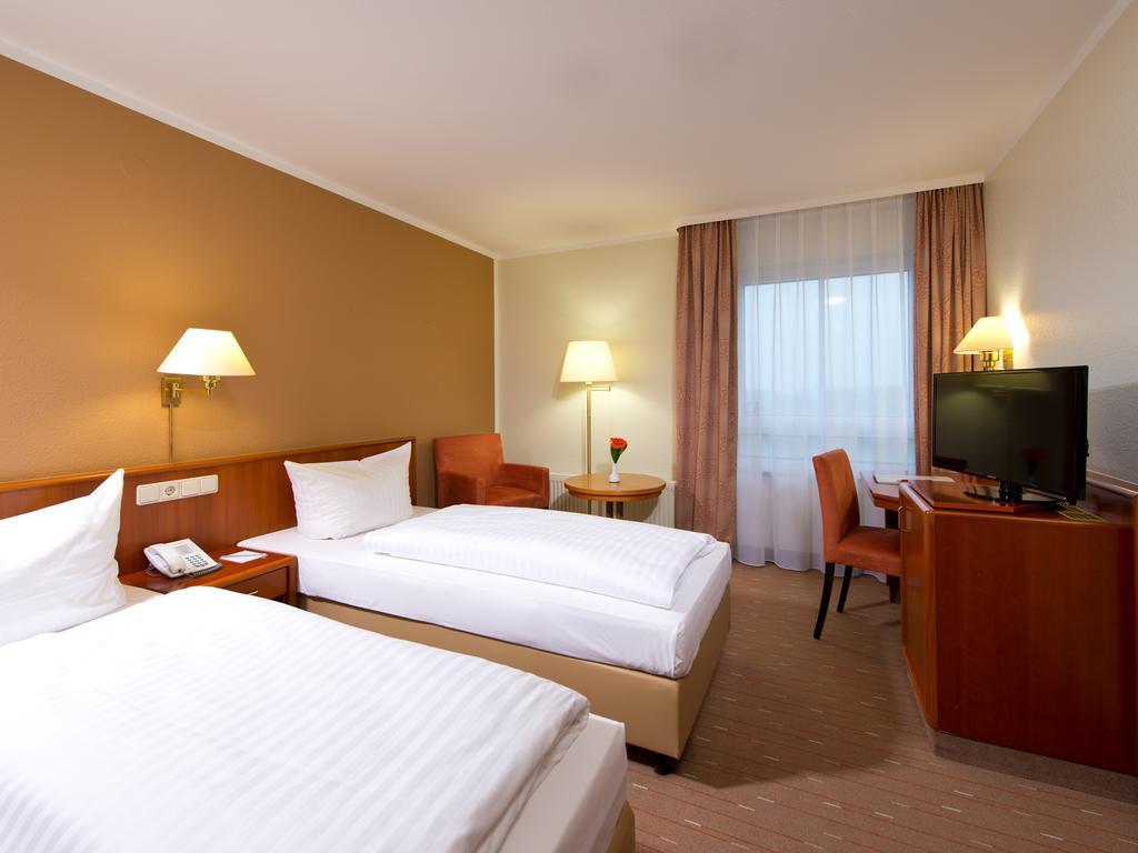 Achat Hotel Schwarzheide Lausitz Bagian luar foto
